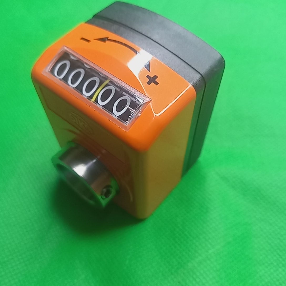 Video showing 50 increment when rotated  clockwise DA09S-02-50-2-i-20_MountPos=2, Incr/rev=50mm, in Clockwise Direction, Decimal point =2, 20mmHole