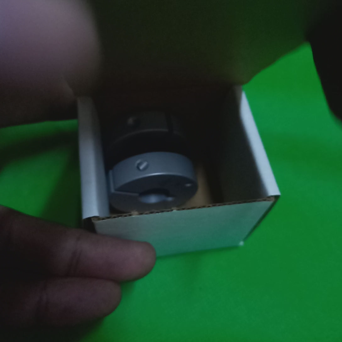 Video shows Unboxing of Single Disc Control Flex Clamp Hub Couplings Single Disc Control Flex Clamp Hub Couplings