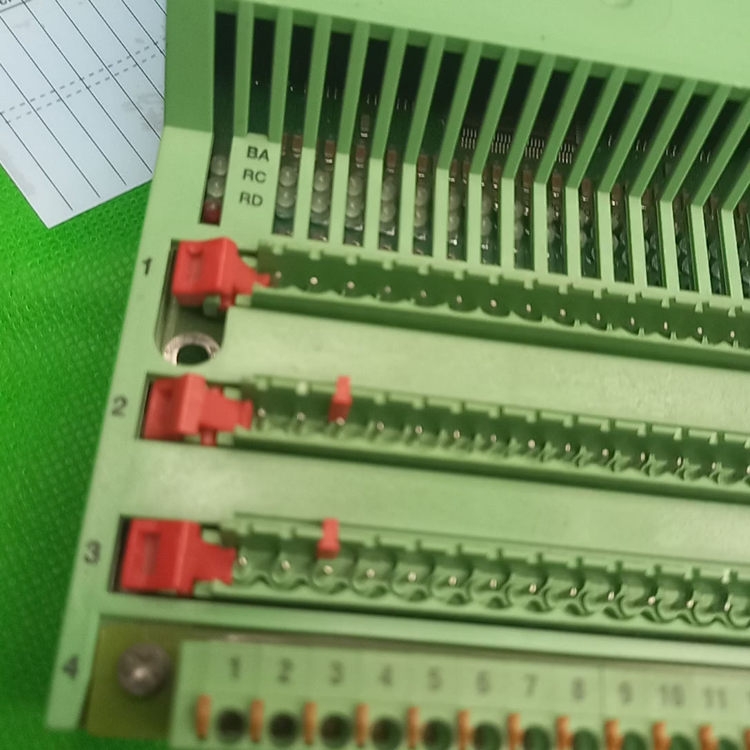 IBS RT 24 DI 32-T - I/O module 2752741

INTERBUS-RT digital input module, 32 inputs, 24 V DC, 1-conductor connection technology, IP20 degree of protection, without connector set
