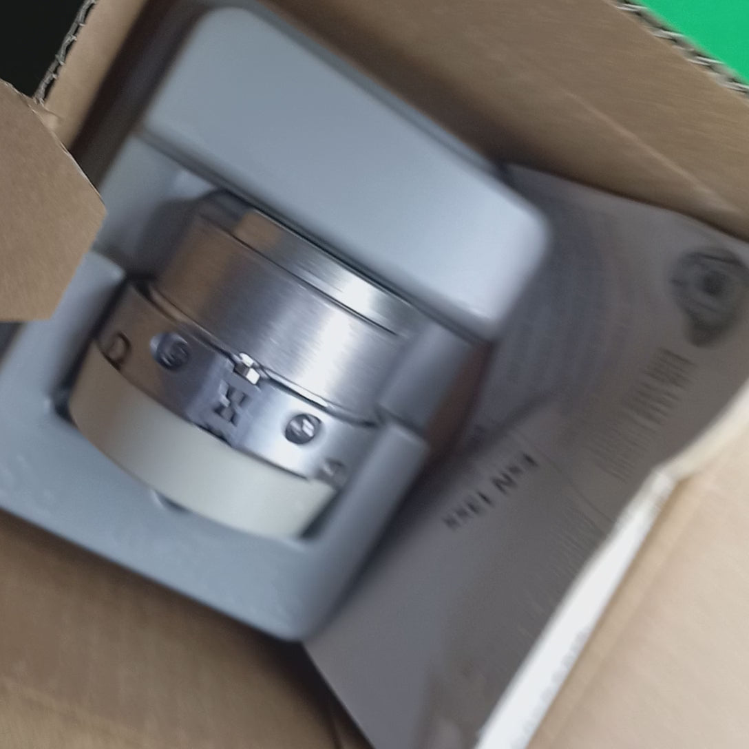 Video showing contents of the box mounting features connectors of Heidenhain id 768295-03
ECN 1313 2048 62S12-78 