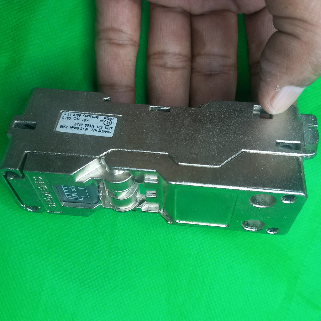 6GK19011FC000AA0
Product
IE FC outlet RJ45 FastConnect outlet RJ45 for connection